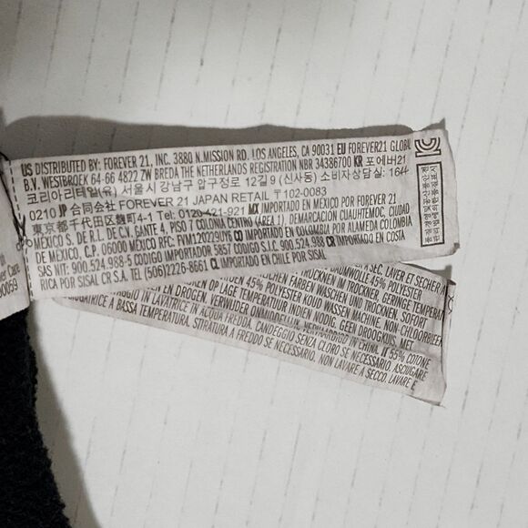 Forever 21 Kodak Womens Graphic Print Cropped Sweatshirt Black Fleece Size 1X - Picture 7 of 11